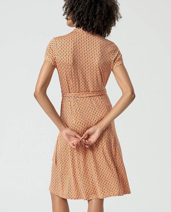 Surkana Vestido midi camisero, manga corta Naranja - Imagen 4