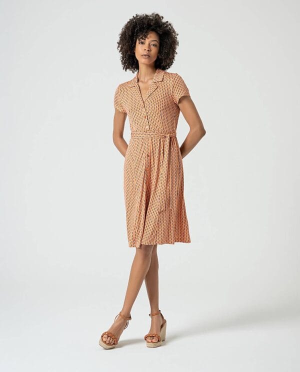 Surkana Vestido midi camisero, manga corta Naranja