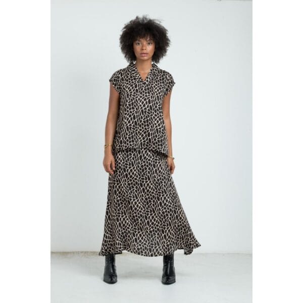 SINGULAR BLUSA ESCOTE PICO