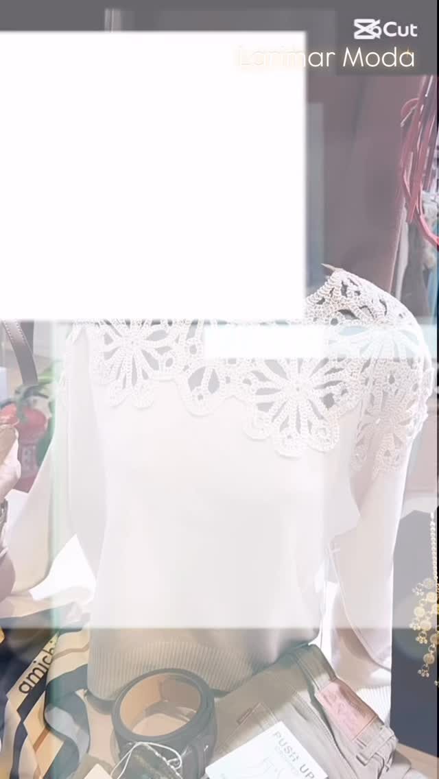 Instagram post from larimarmodacomplementos. This post is in position 10.