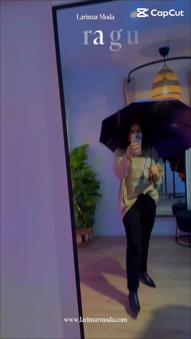 Instagram post from larimarmodacomplementos. This post is in position 2.